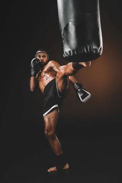 Muay thai vechter — Stockfoto