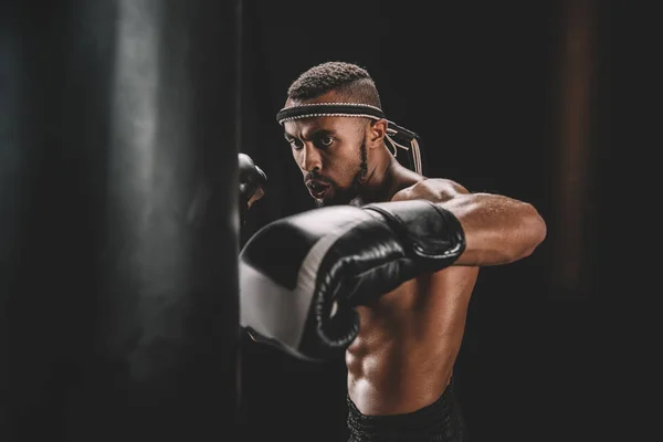 Muay thai lutador — Fotografia de Stock