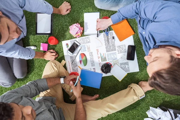 Business people working on business plan — Stock Photo, Image