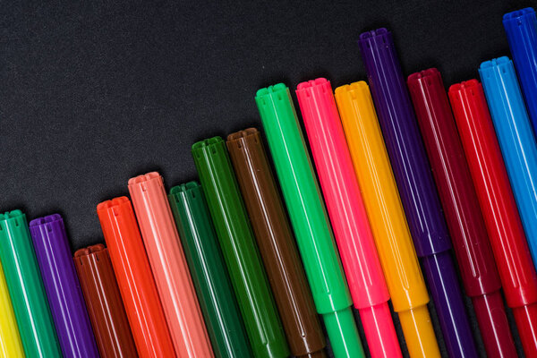 Colorful felt tip pens 