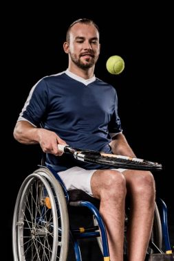 Tekerlekli sandalye tenis oyuncusu 