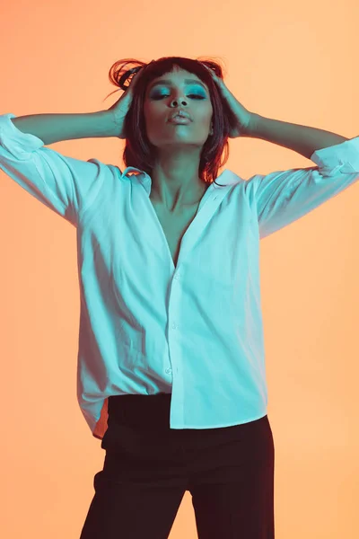 Young african american woman posing — Stock Photo, Image