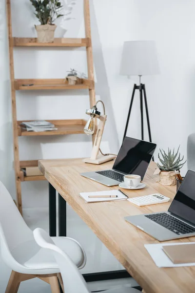 Tempat kerja kantor modern — Stok Foto