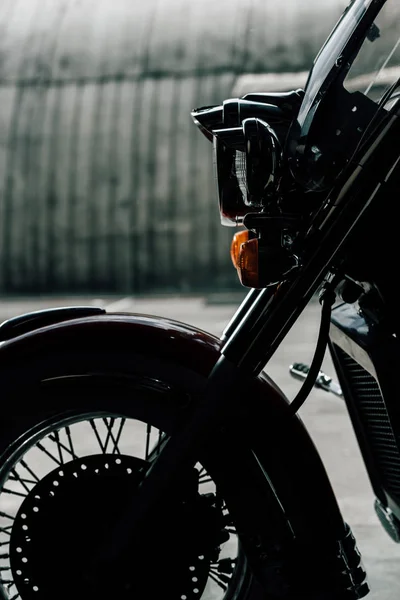 Motorbike parked on pavement — Stock Photo, Image