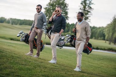 golf sahasında golf 