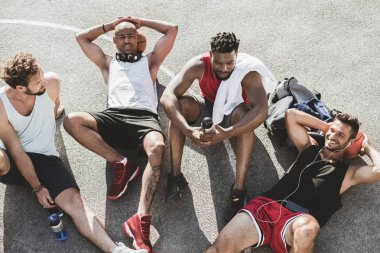 çok ırklı basketbol takımı