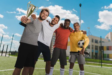çok ırklı futbol takımı