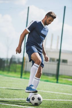 Top futbol oyuncusu