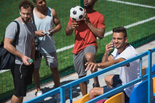 Multicultural soccer team — Stock Photo, Image