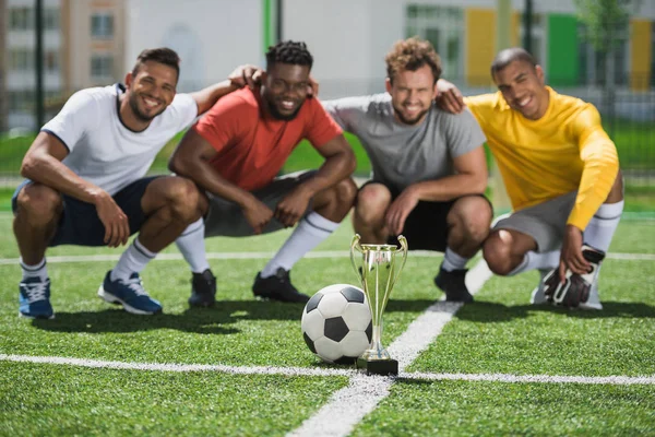 Multiethnic soccer team — Stock Photo, Image