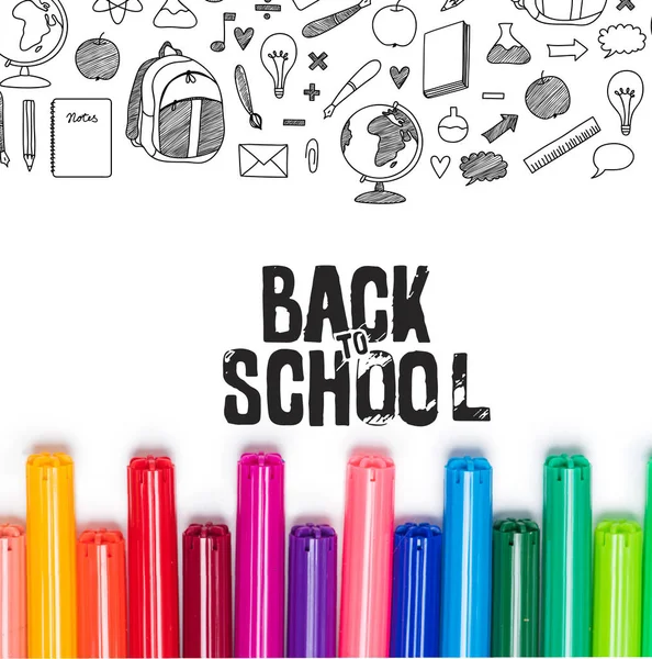 Powrót do szkoły napis i znaczniki — Zdjęcie stockowe