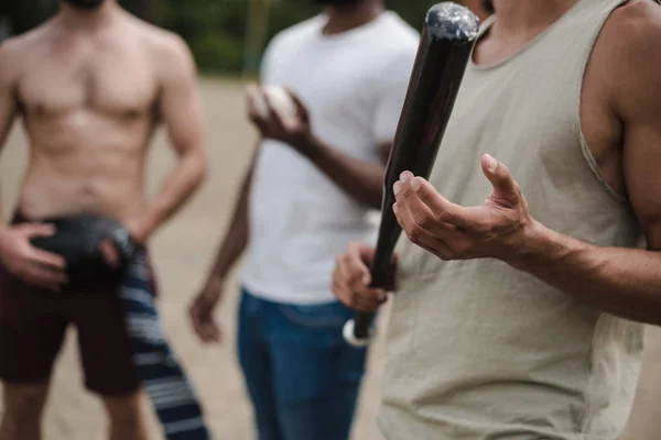 Joueurs de baseball multiethniques — Photo