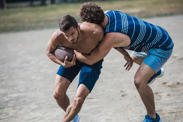 Men playing football — Stock Photo, Image