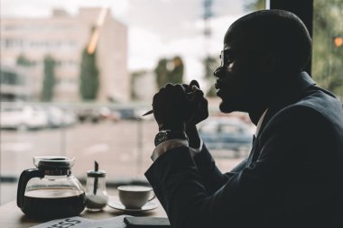Afrika kökenli Amerikalı işadamı Cafe