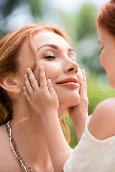 Beautiful happy mother and daughter — Stock Photo, Image