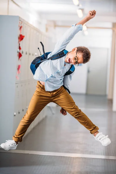 Menino da escola — Fotografia de Stock