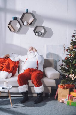 Noel Baba Smartphone'da konuşuyor