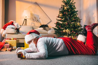 sarhoş kötü Noel Baba