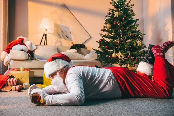 Opilý bad santa claus — Stock fotografie