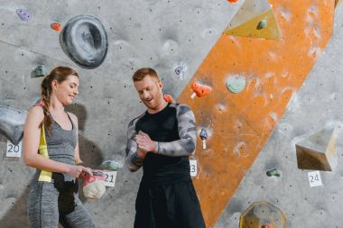 adam pudra eller için uygulama
