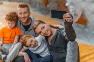 Aile alarak selfie vasıl jimnastik salonu