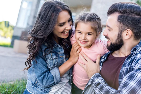 Aile birlikte eğleniyor. — Stok fotoğraf