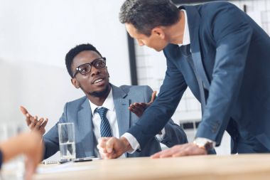 konuşmayı işadamları