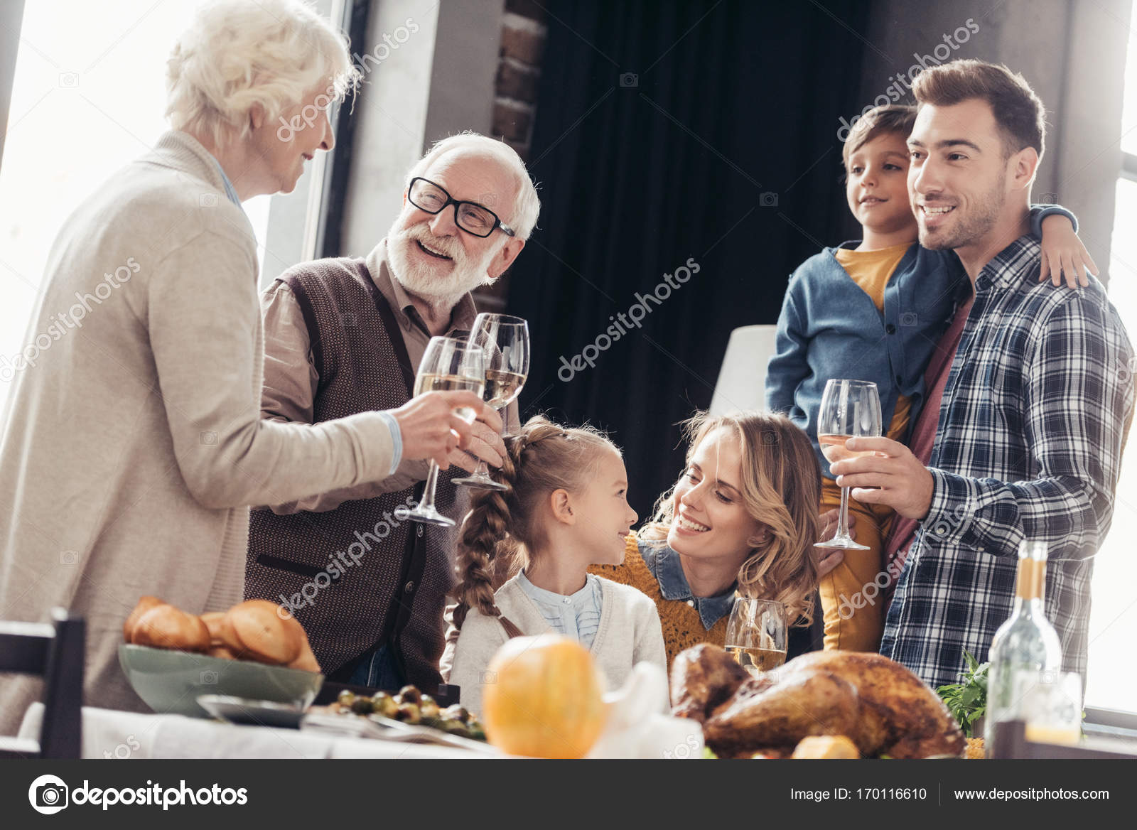 Holiday dinner — Stock Photo © ArturVerkhovetskiy #170116610