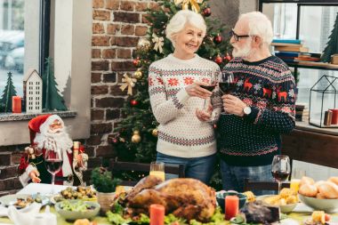 üst düzey çift tungur gözlük üstünde Noel