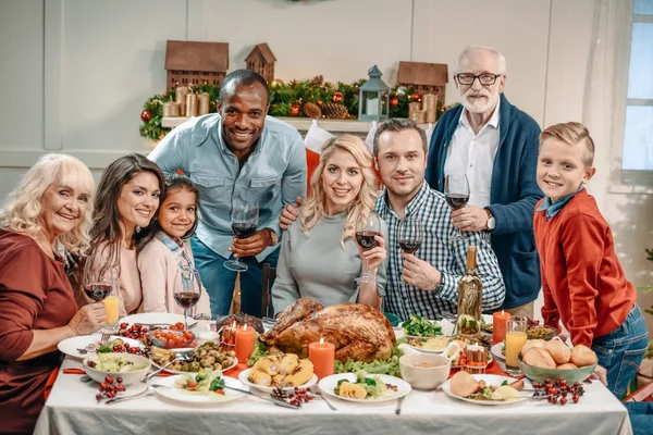 Weihnachtsfamilie — Stockfoto