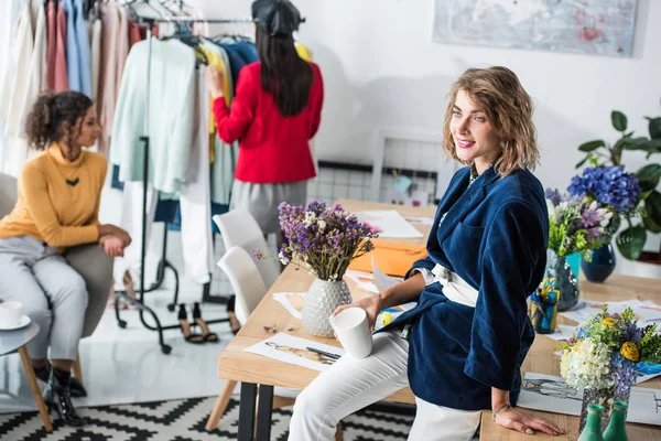 Diseñadores de moda multiétnicos — Foto de Stock