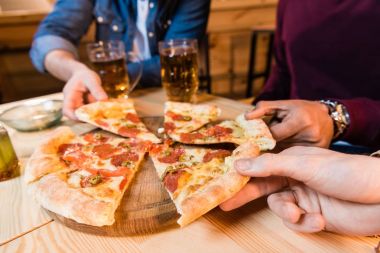 Pizza yeme erkekler 