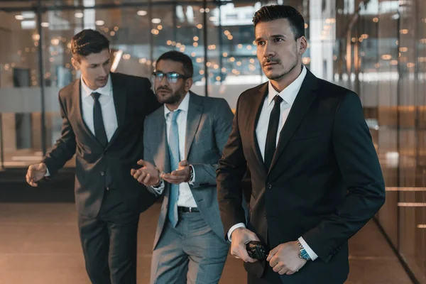 Two Security Guards Going Criminal Business Center — Stock Photo, Image