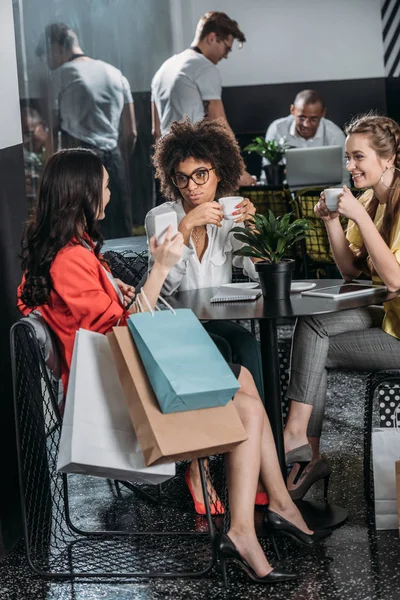 Group Young Women Shopping Bags Drinking Coffee Cafe — Stock Photo, Image