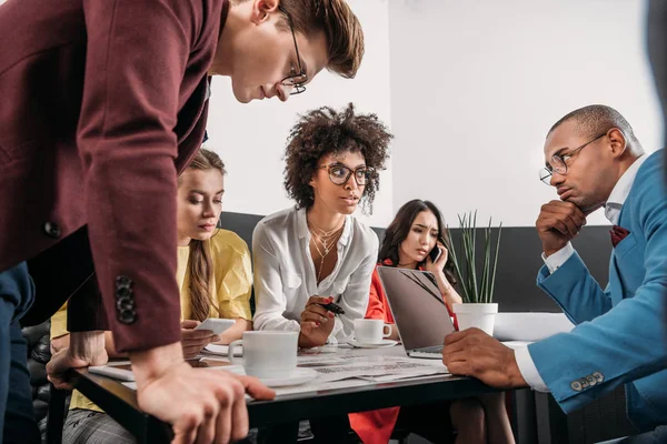 Group Young Business Partners Having Conversation Cafe — Stock Photo, Image