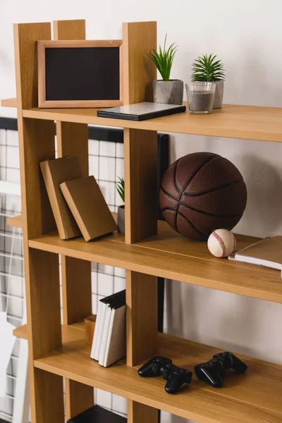 Basketball Baseball Balls Shelves — Free Stock Photo