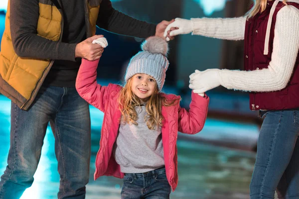 Cropped Shot Happy Young Family Adorable Daughter Standing Together Rink — Stock Photo, Image