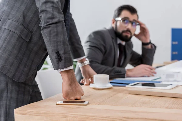 Scared Businessman Sitting Table Looking Team Leader — Stock Photo, Image