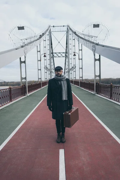 Stylish Middle Aged Man Suitcase Standing Pedestrian Bridge — Free Stock Photo