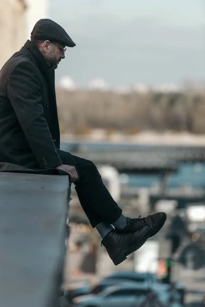 Lonely Middle Aged Man Sitting Roof Building — Stock Photo, Image