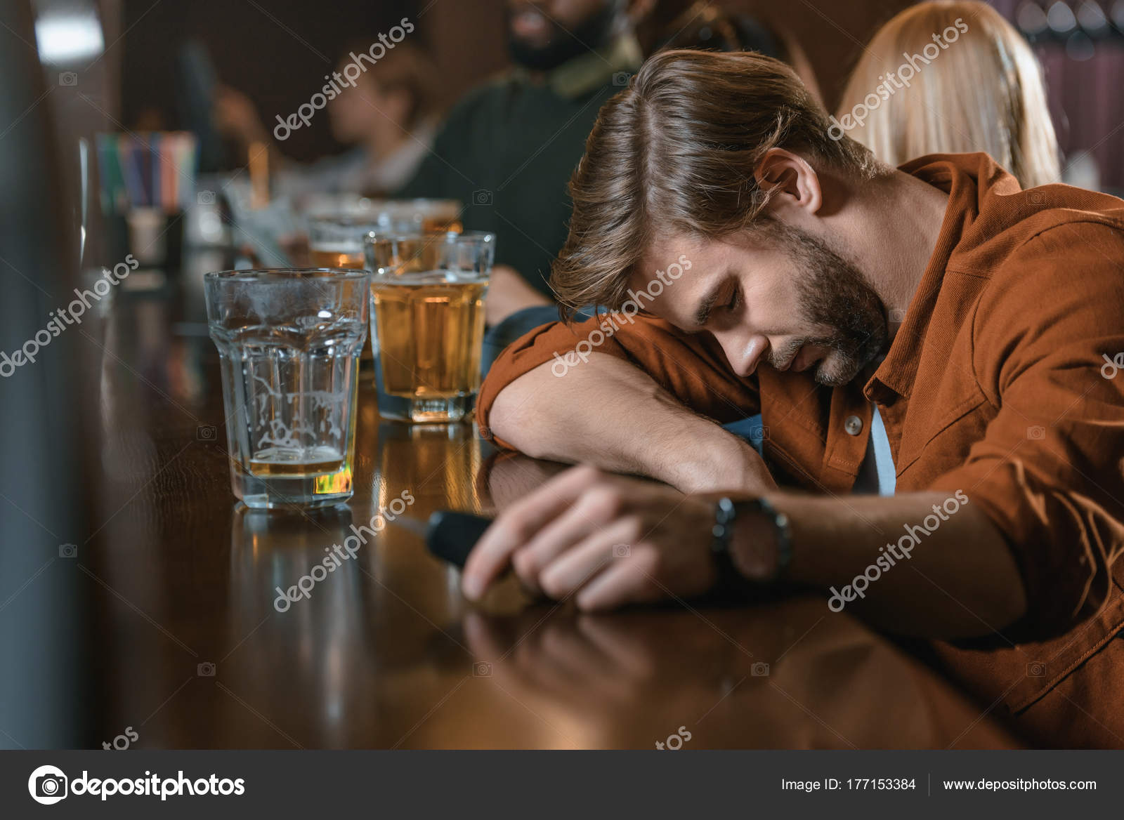 dating με τραπέζια μπιλιάρδουΠόσο παλιά είναι η γη σύμφωνα με το χρονολόγηση του άνθρακα