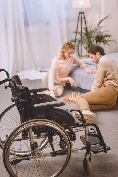 Husband Disability Wife Playing Chess Bedroom Wheelchair Foreground — Free Stock Photo