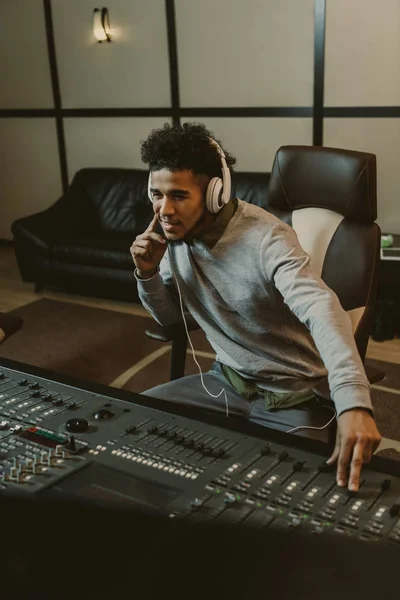 Smiling Young Sound Producer Sitting Studio — Stock Photo, Image