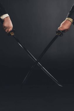 siyah izole katana kılıçlı dövüş İşadamlarından kırpılmış atış