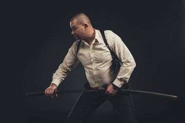 katana kılıcı alarak yakuza üye