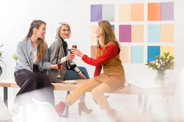 Successful Multiethnic Magazine Editors Celebrating Champagne Modern Office — Stock Photo, Image