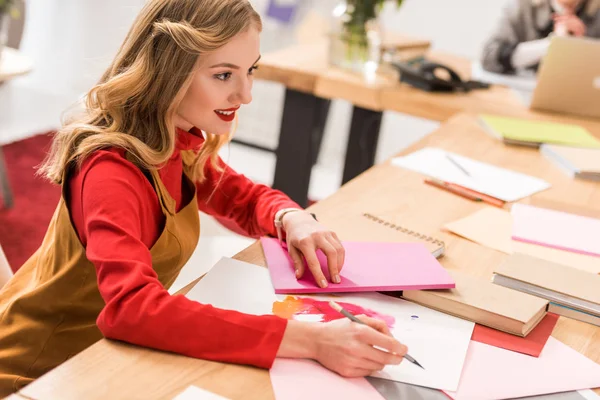 Smiling Magazine Editor Working Sketches Documents Modern Office — Stock Photo, Image