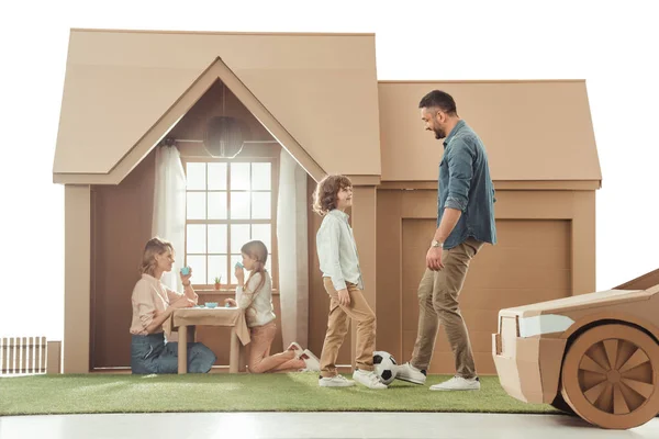 Young Father Teaching His Som Play Soccer Yard Cardboard House — Stock Photo, Image