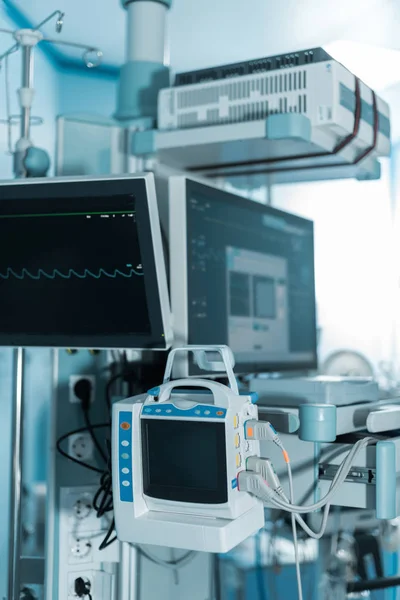 Ameliyat Odasında Ekranı Ile Tıbbi Malzeme — Stok fotoğraf