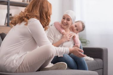 mutlu aile nesillerin üç birlikte, vakit kanser kavramı